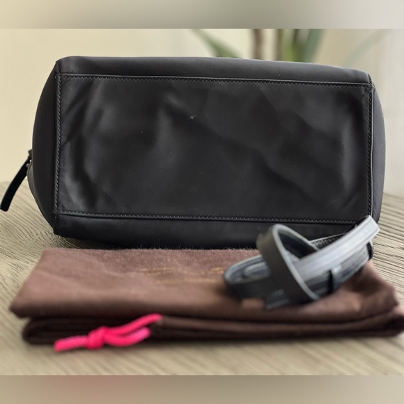 KATE SPADE BLACK LEATHER BOW MEDIUM CROSSBODY SATCHEL BAG PURSE POCKETBOOK - Picture 3 of 5